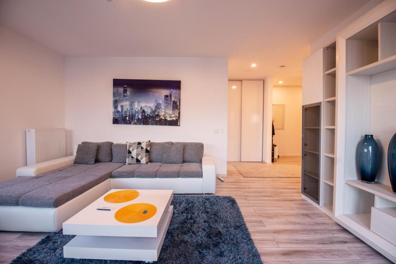 Luxury Westpark 2 Presidentialsuite With Lake View W4 Βουκουρέστι Εξωτερικό φωτογραφία